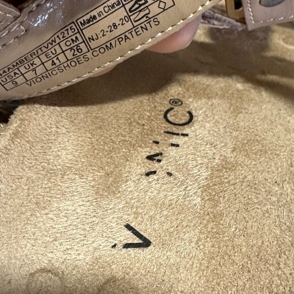 Vionic Women's Amber Backstrap Sandals w/Arch Support Gold Cork US 9 - Picture 8 of 9